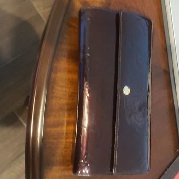 Louis Vuitton Vernis Portefeuille Sarah Wallet